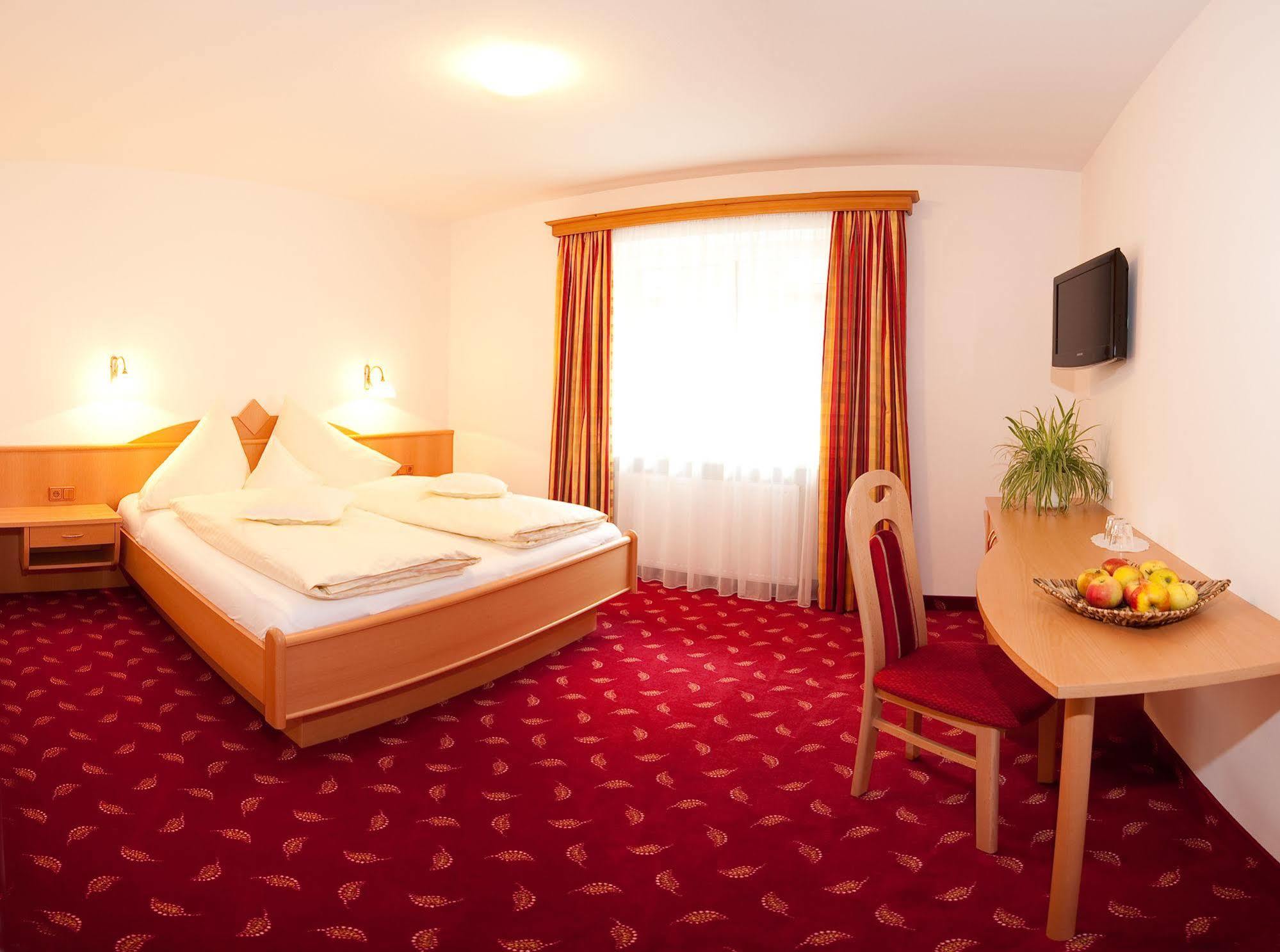 ראוריס Fruehstueckshotel Birkenhof מראה חיצוני תמונה