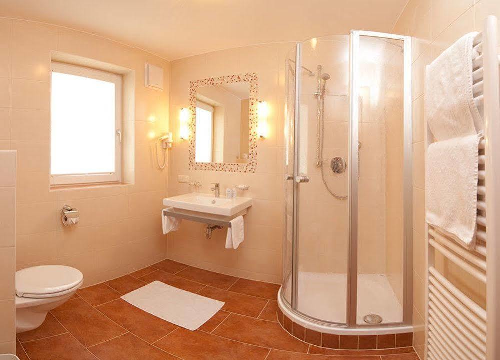 ראוריס Fruehstueckshotel Birkenhof מראה חיצוני תמונה